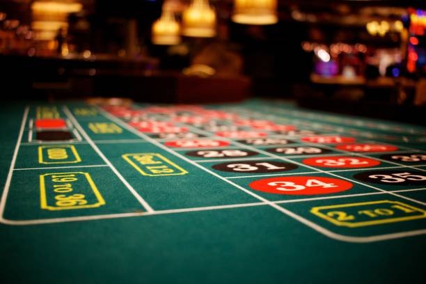 seri777 Texas Hold'em Bonus live dealer table with community cards and player decision interface